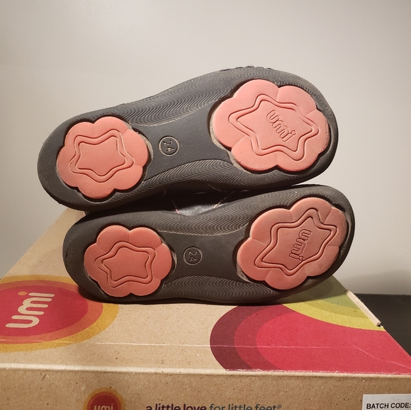 Umi Radiant Boots - Picture 6 of 7